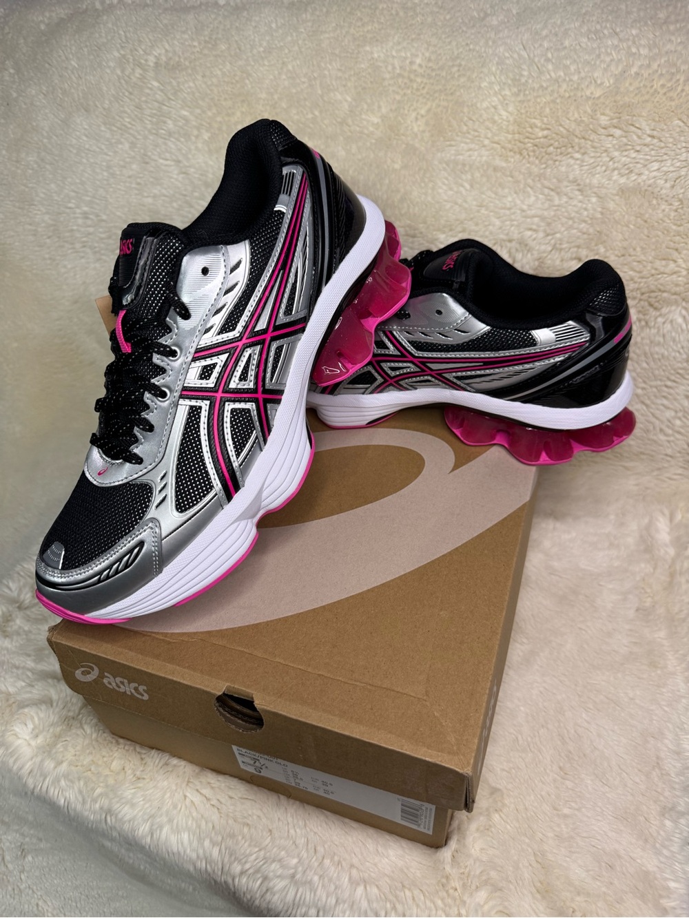 New in Box ▪️ASICS Gel Kinetic Fluent (Black/Pink Glo)